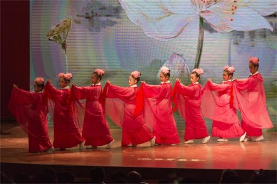 http://s.yun12.cn/ksqdxxx/images/zkahn1tffhz20190918204310.jpg