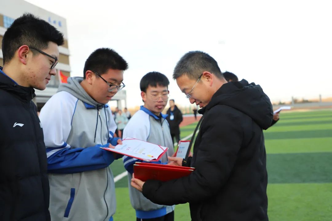 青春激扬绿茵逐梦国科大青岛附属学校