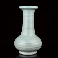 18.宋龙泉窑弦纹盘口瓶small