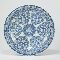 35.元青花如意花卉纹花口大盘small