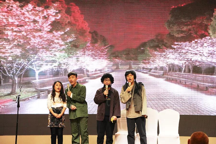 年会-16