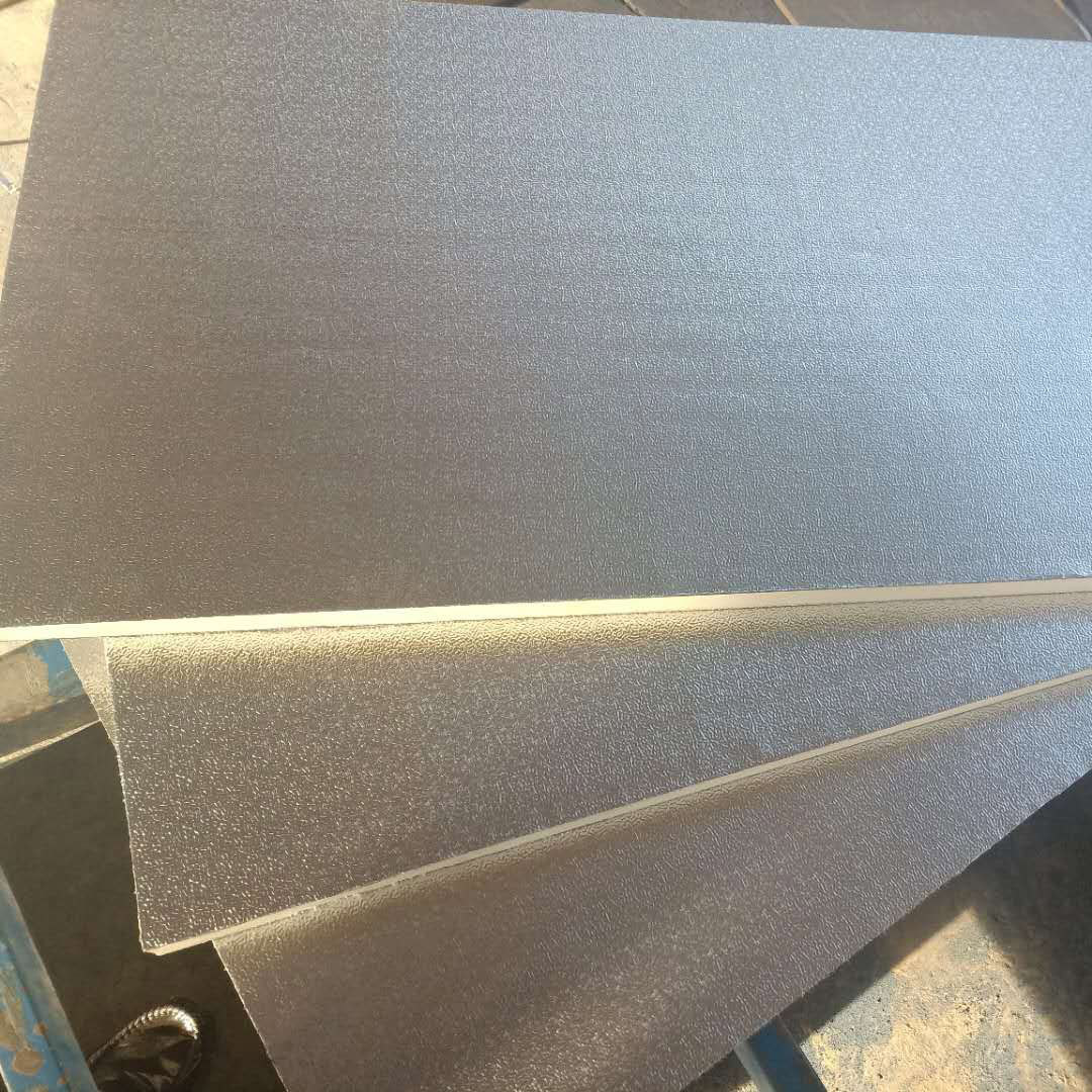 复合铝箔的聚氨酯板