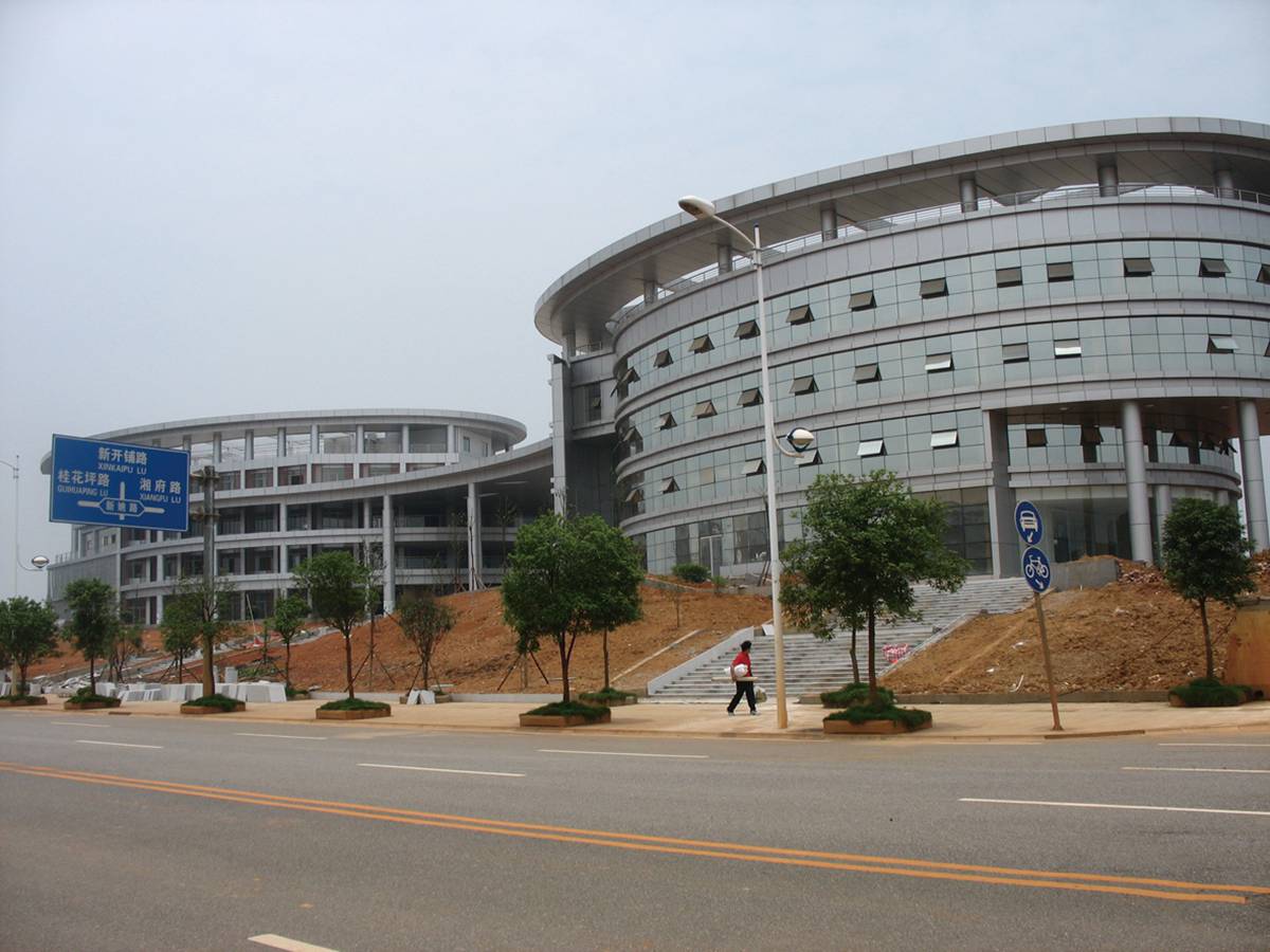 6湖南省青少年活动中心网架及钢构