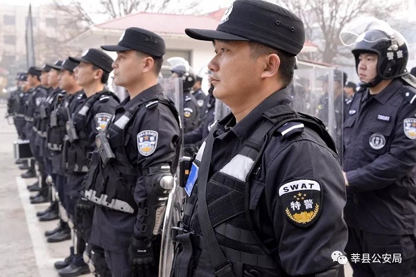 县委书记王峰来我局慰问并视察指导公安工作