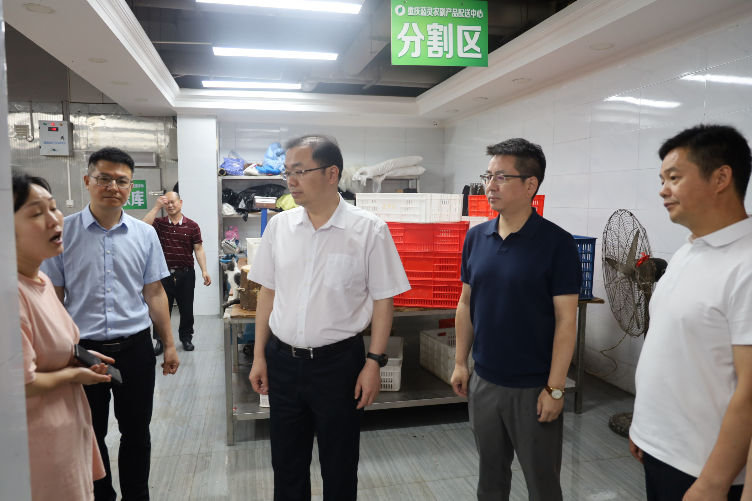 刘小泉副区长到农贸市场指导工作