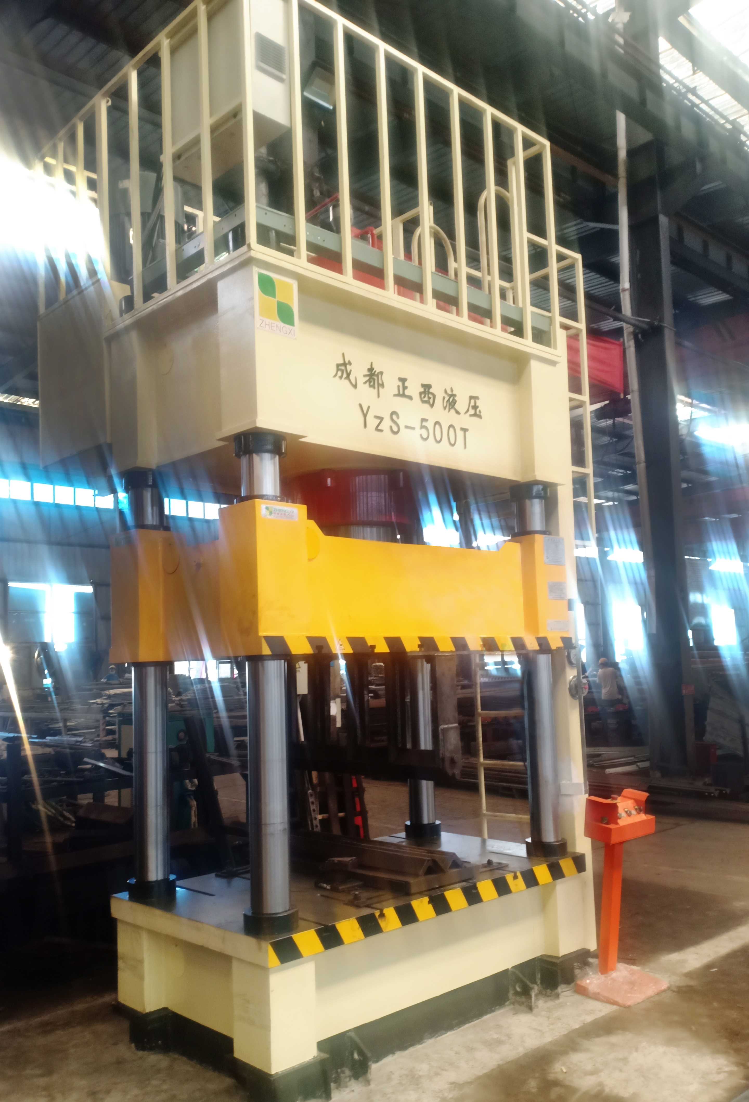 4 column hydraulic press