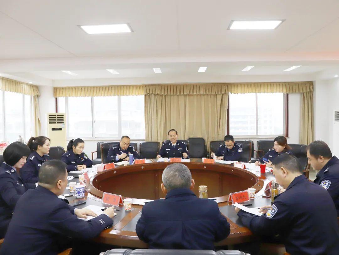 岳阳夏荣才同志一行到经开区公安分局调研队伍建设工作