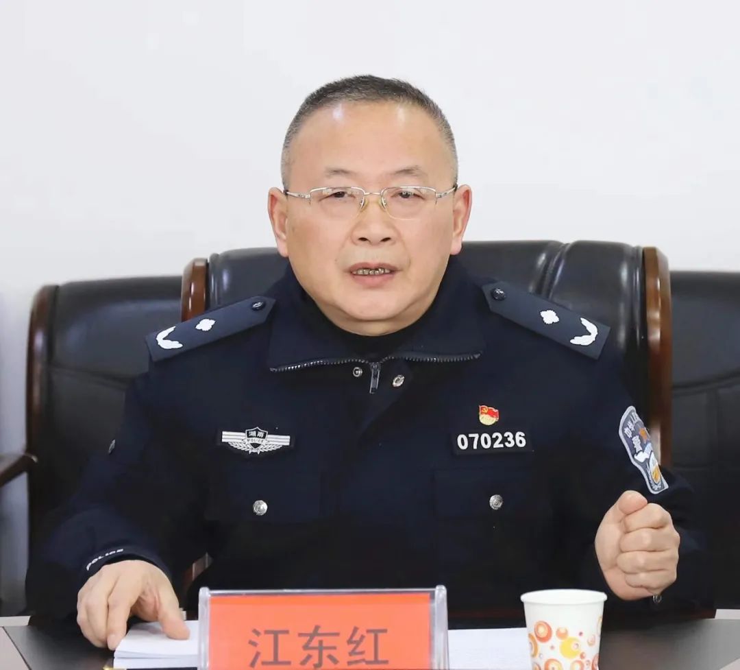 岳阳夏荣才同志一行到经开区公安分局调研队伍建设工作