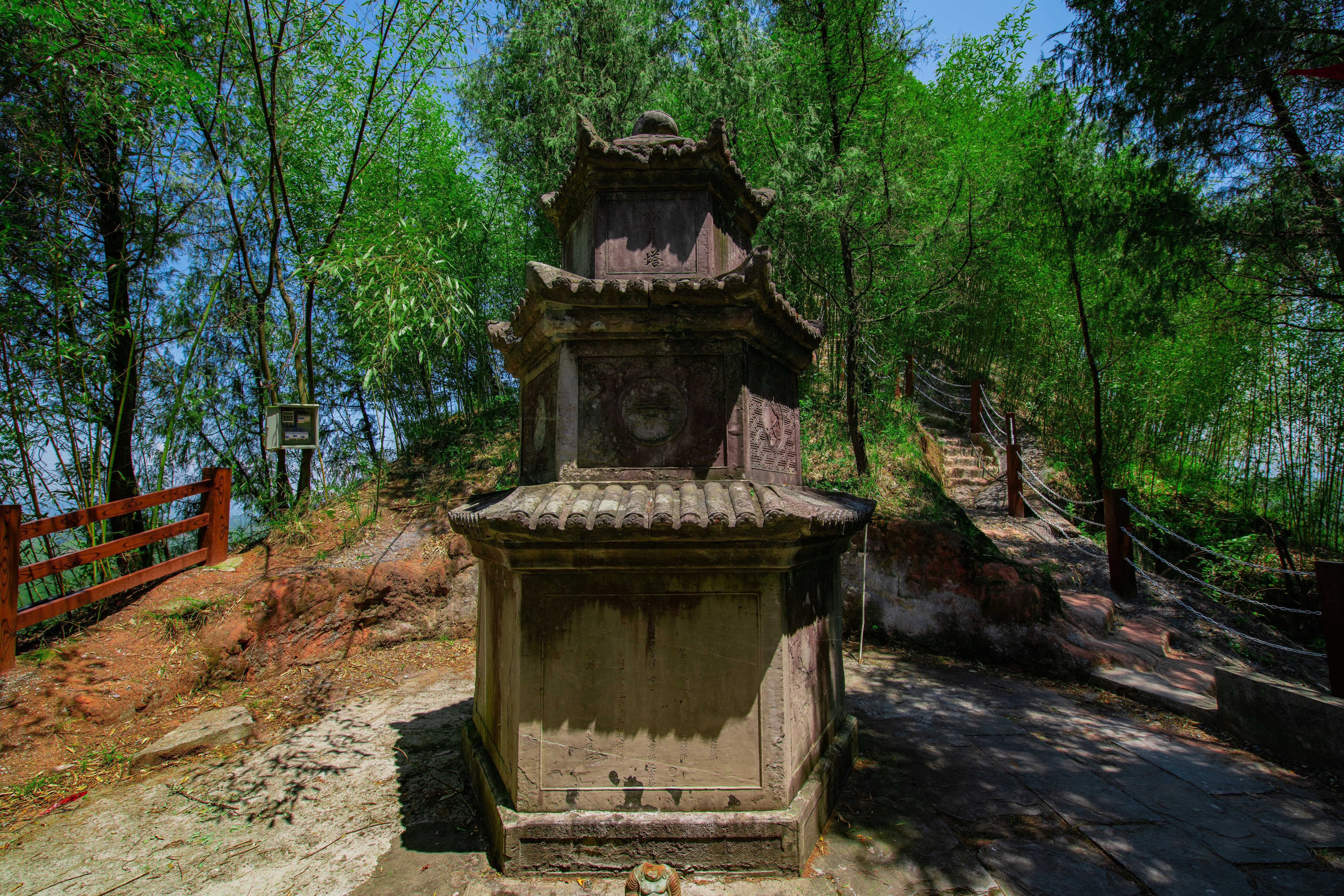 太平山松月塔