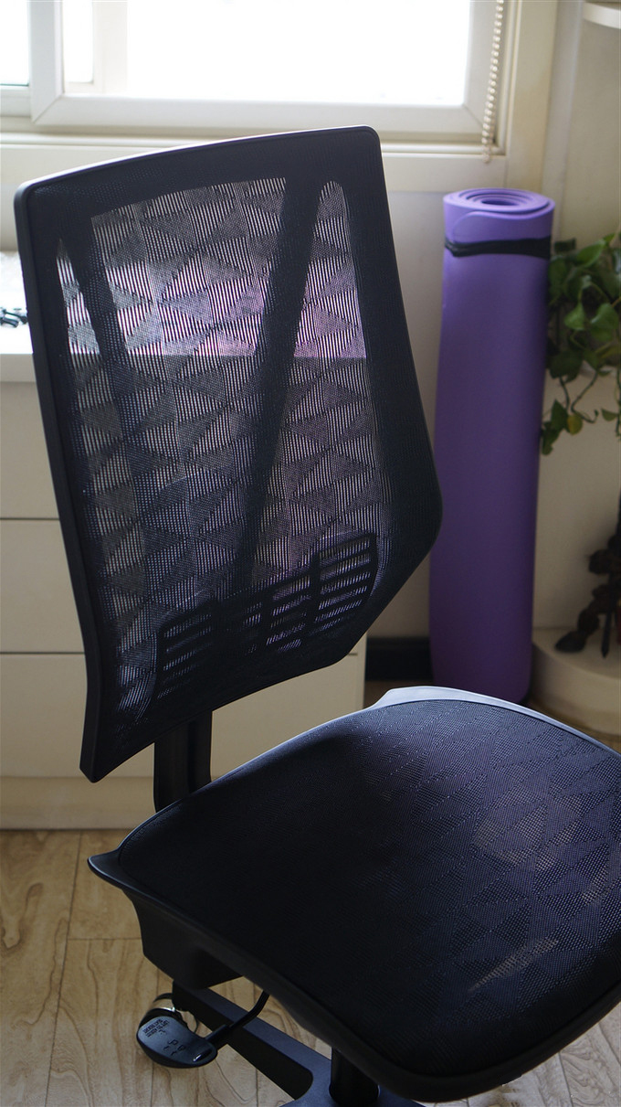 送给差不多的好友新房礼物—达宝利DY607人体工学办公椅晒单-20200317_182240_013