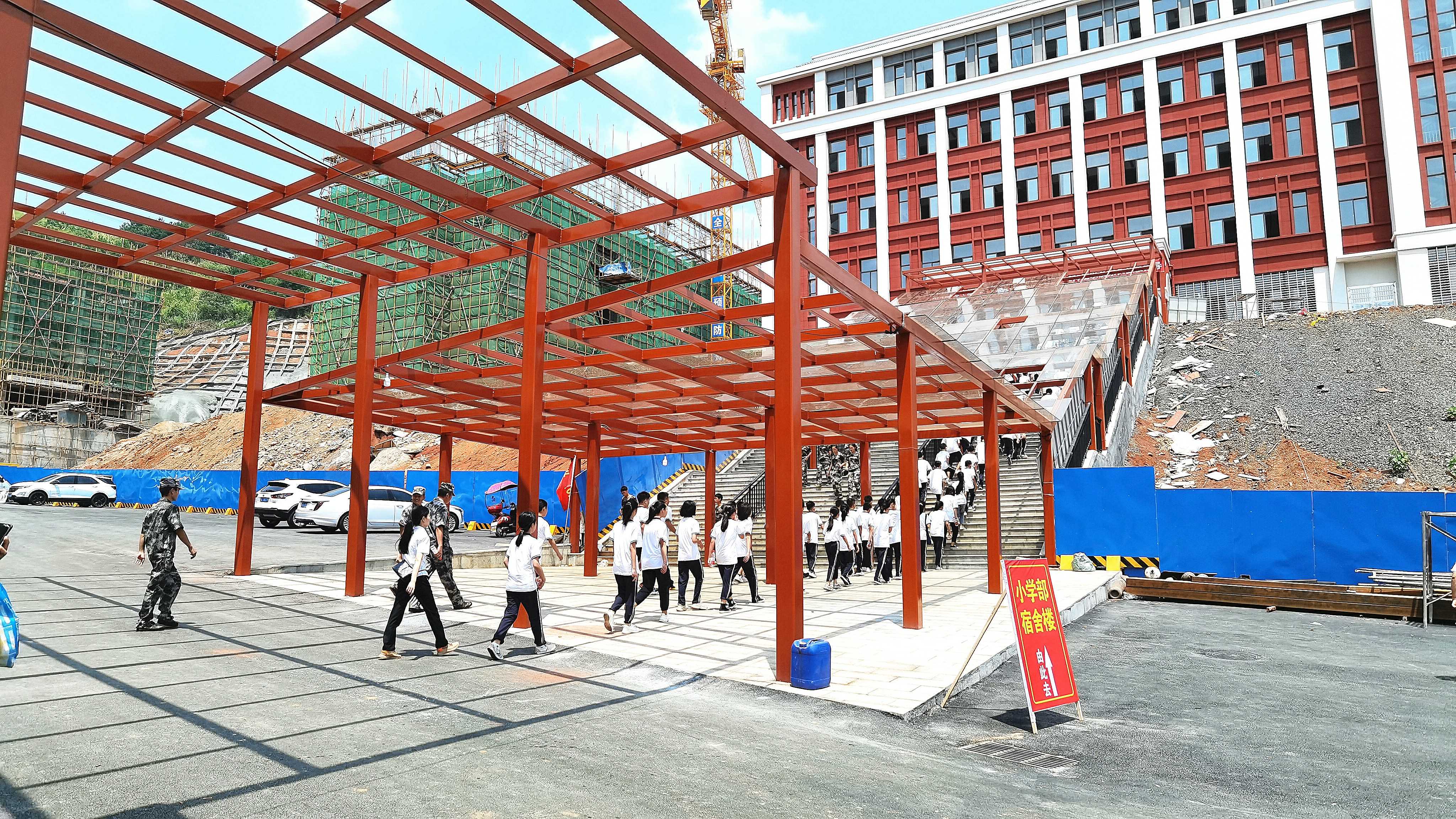 【全面开学】相遇展辉 以心迎新 桂阳展辉学校新生报到场面火爆