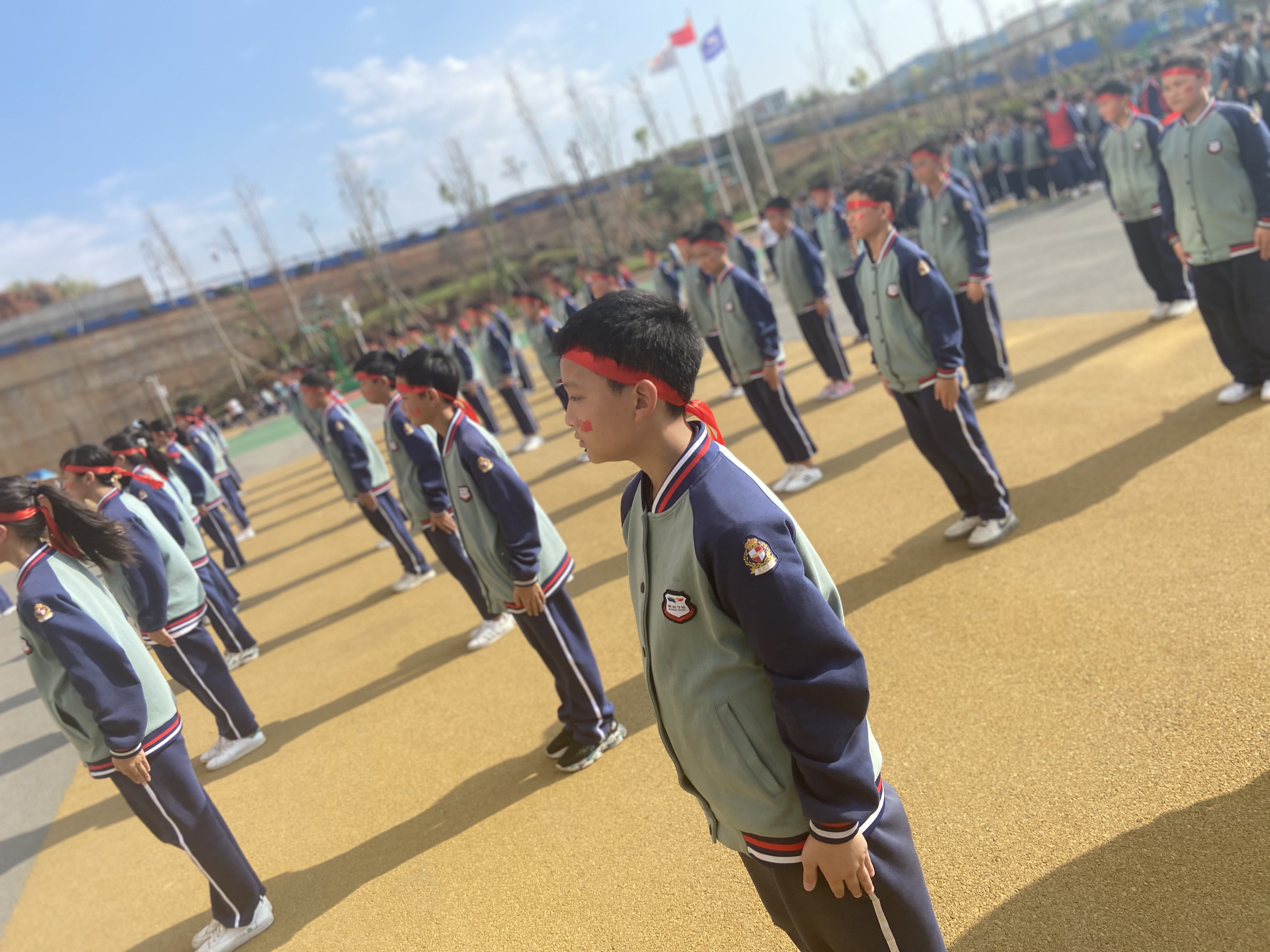 武术操来了展辉少年旭日东升桂阳展辉学校初中部武术操比赛竞显风采