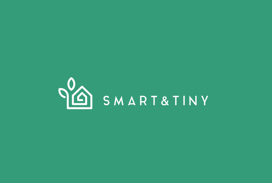 一间小房子的线条图，线条以叶子和文本“ Smart＆Tiny”结尾