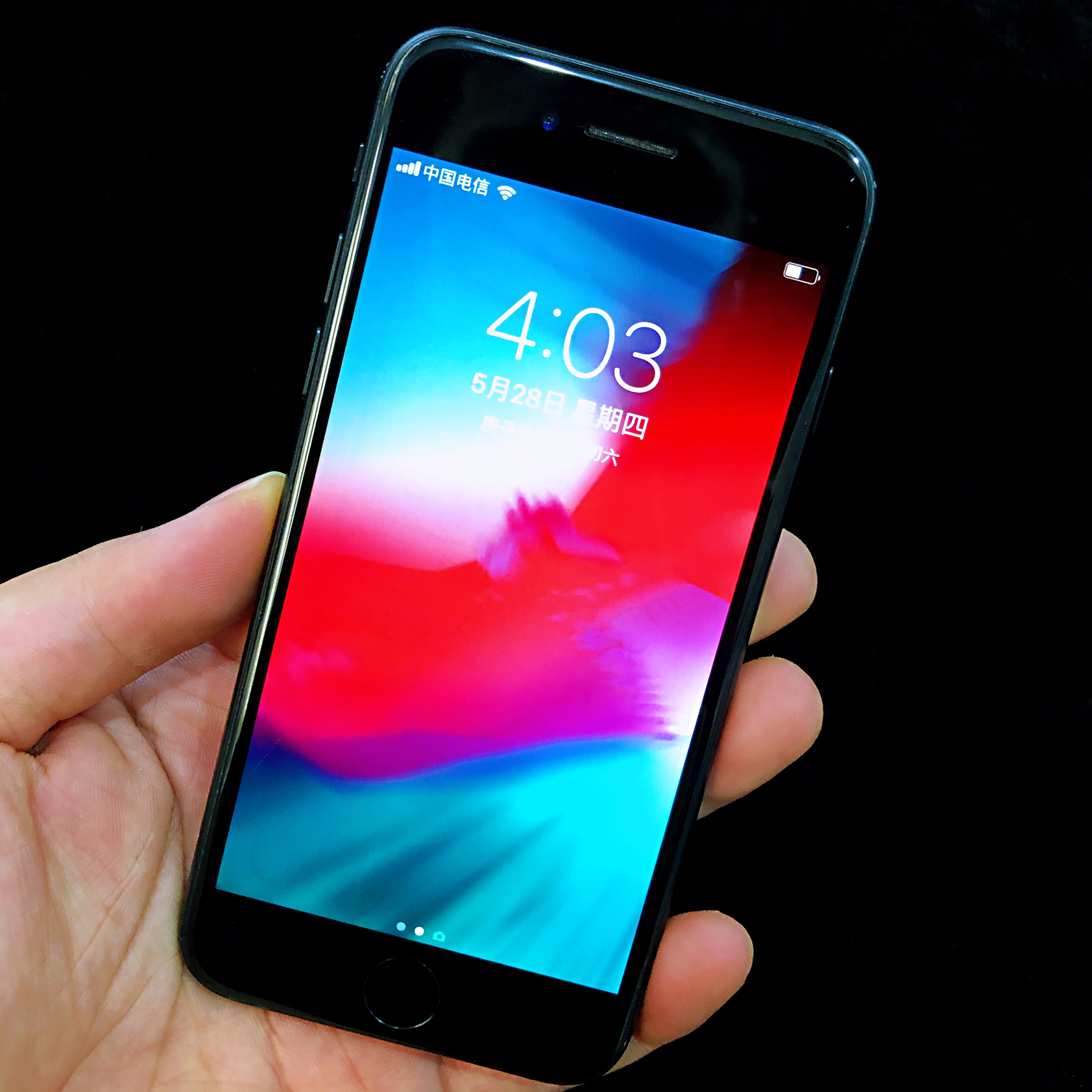 苹果新专利获批：亚光黑配色未来用于 iPhone 和 Mac 设备上 - 哔哩哔哩