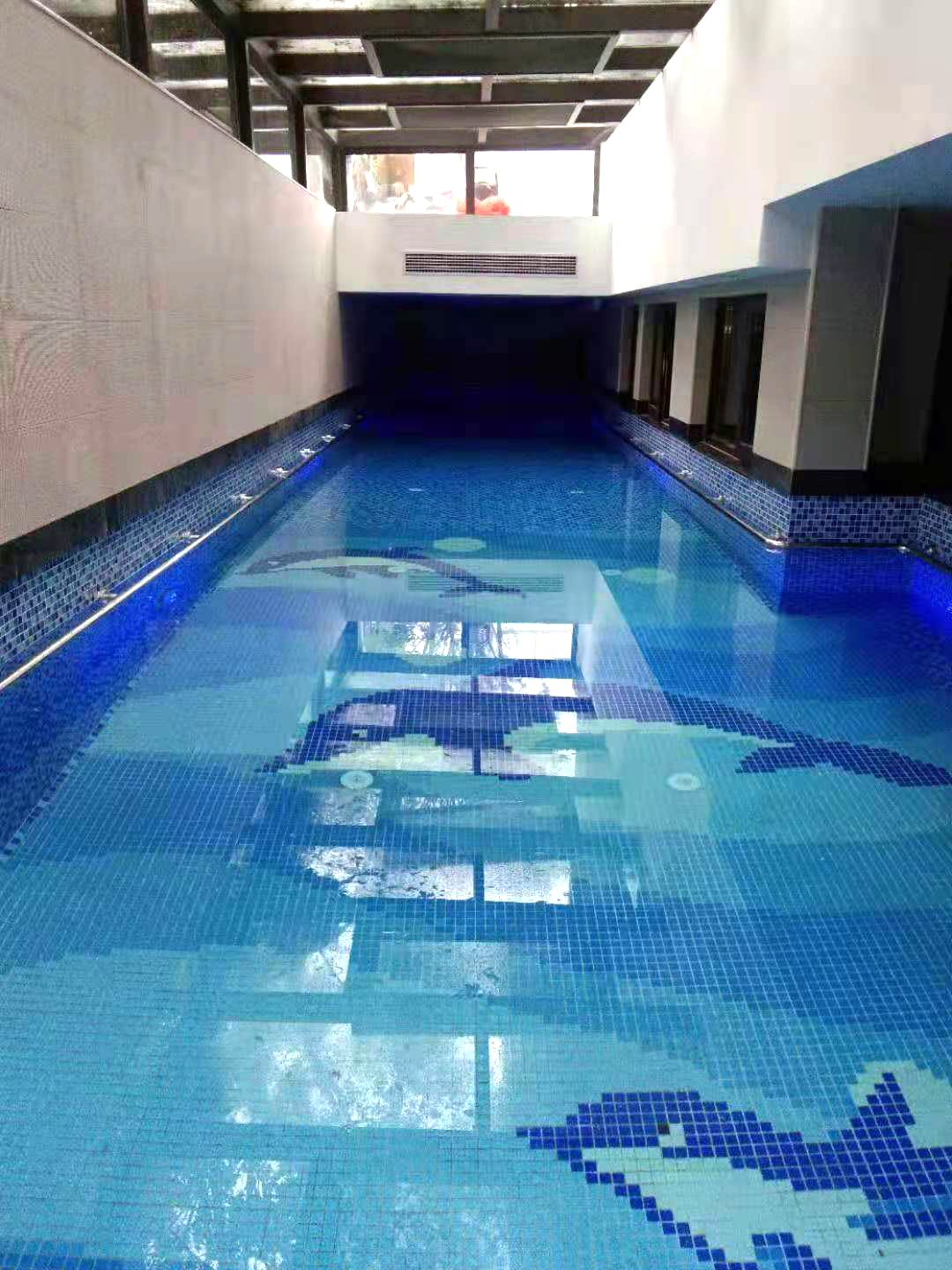 王府井希尔顿酒店室内游泳池 – 设计本装修效果图