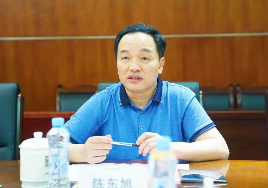 签约仪式前,邮储银行江西省分行党委书记,行长林茂新