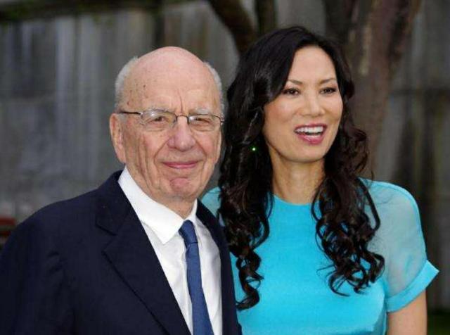 在和身价112亿美元的第二任丈夫默多克离婚后,邓文迪没有分割到财产