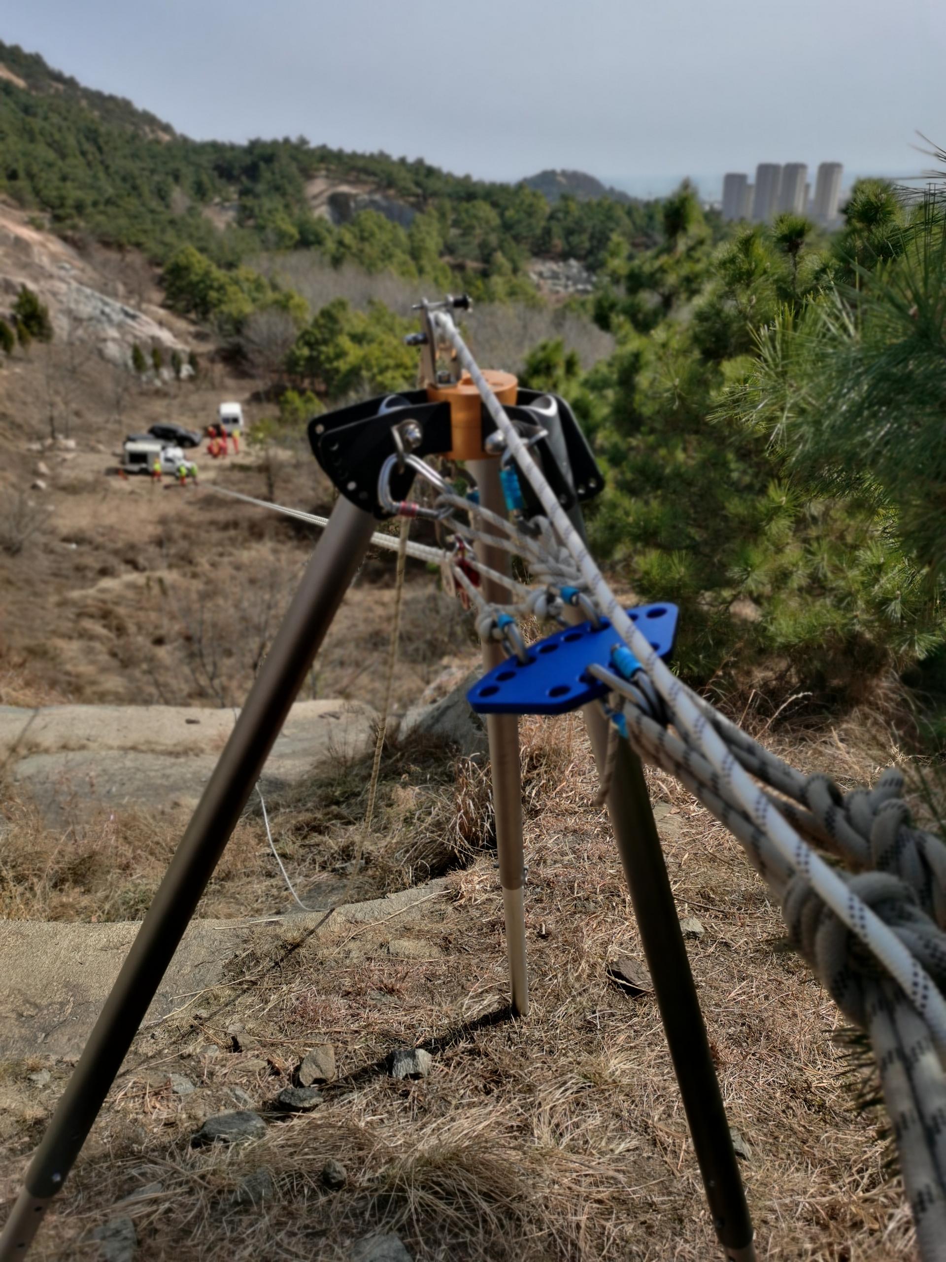 山岳救援装备器材名称图片