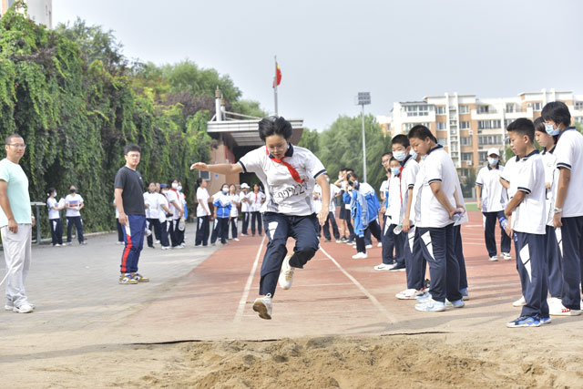 昌平二中回龙观校区图片