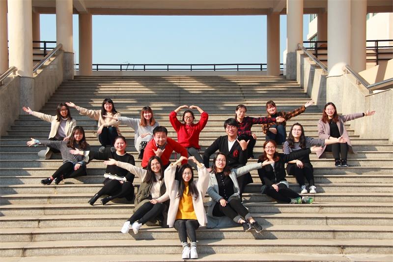 http://s.yun12.cn/kszszx/images/barzmnvrznk20200604114322.jpg