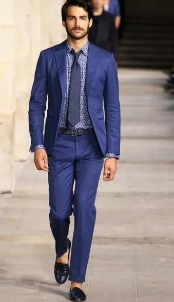 深蓝色裤子六条搭配建议!