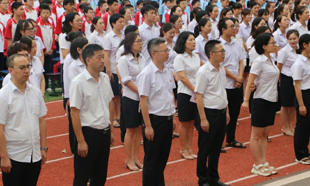 春风化雨育英才,情系教育吐芬芳——热烈庆祝第36个教师节-宜昌英杰