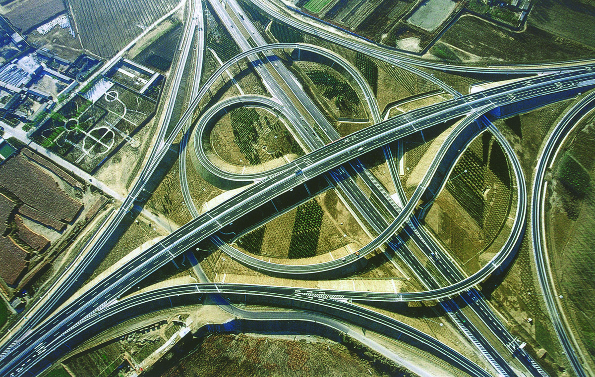 北京城建道桥建设集团承建的北京六环路跨京石高速立交桥