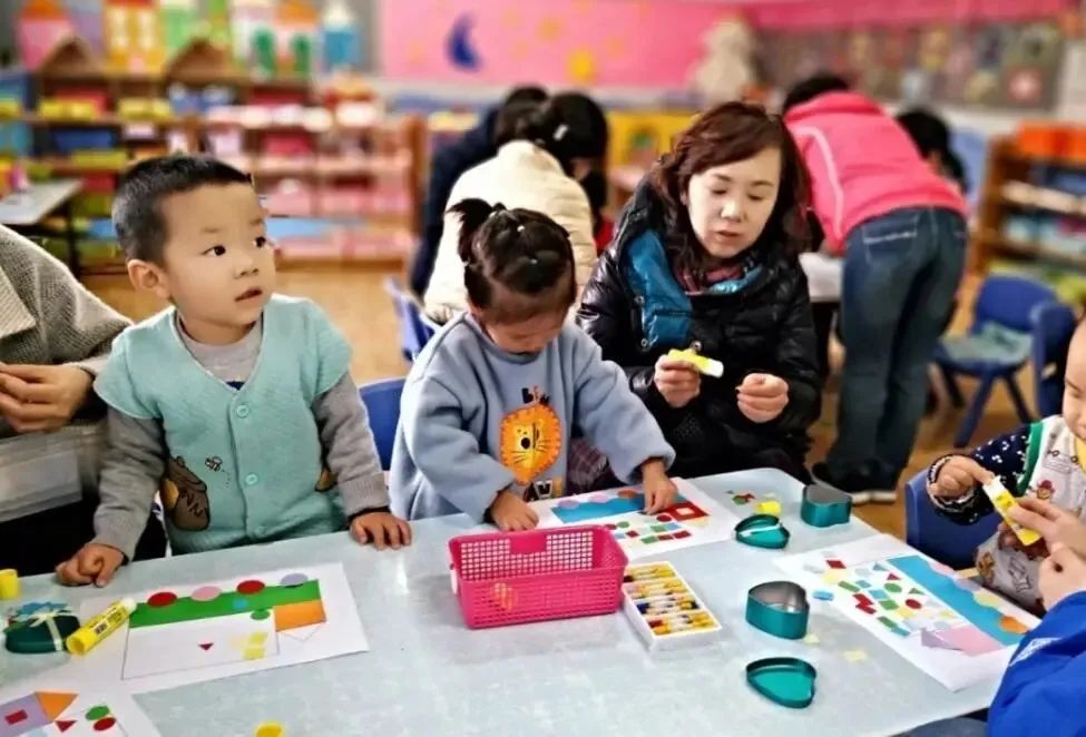 幼儿园课程审议机制的构建与实施 辽宁爱德传媒集团有限公司