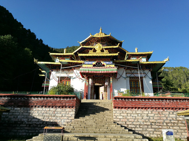 １００年歴史が持つニンマ派寺院