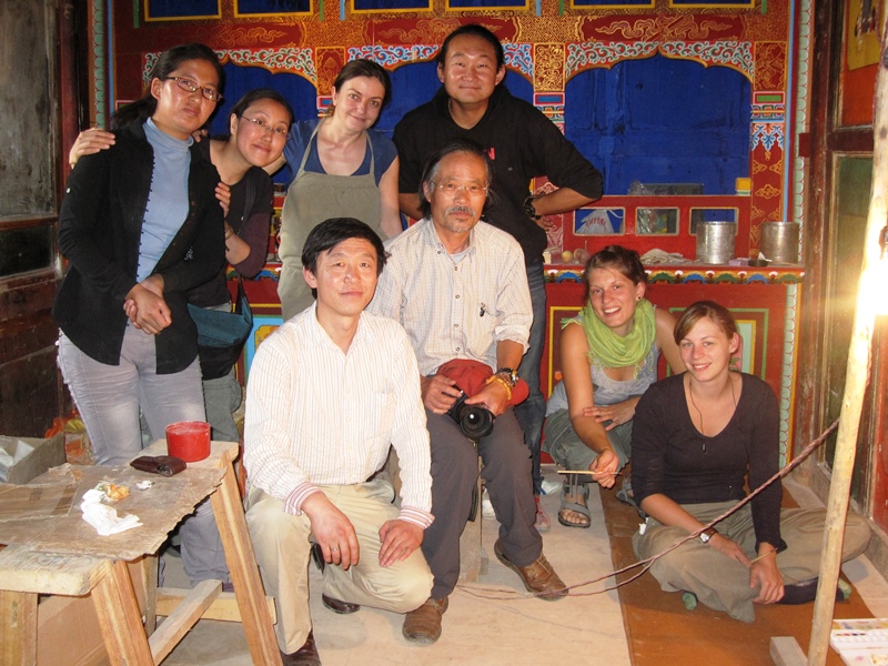 チベット大学校客員教授倉本先生青海省で