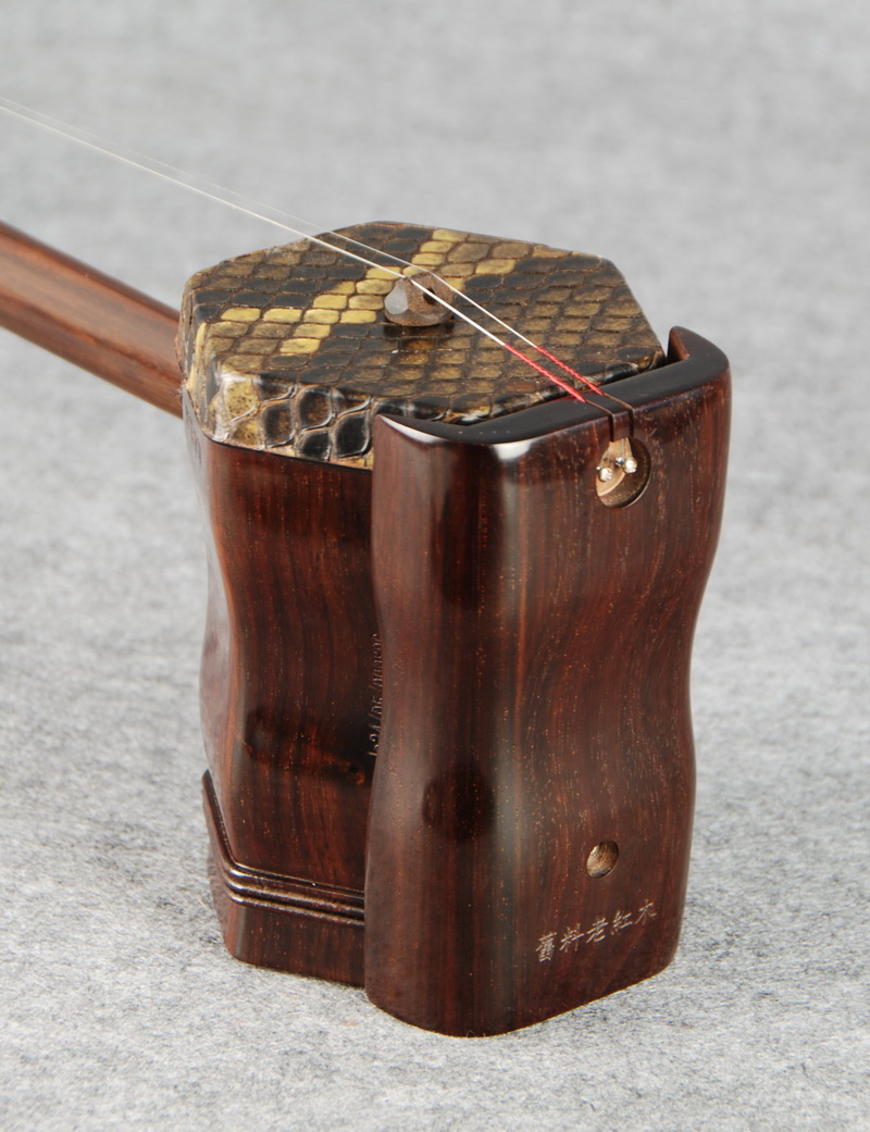 苏州周万春旧料老红木二胡编号830