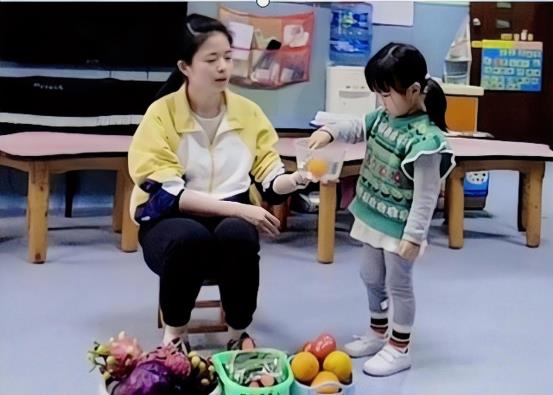 G:\飞鸟班生成课程新闻稿\飞鸟班生成课程活动照片\截图\提出猜想\提出猜想1.jpg提出猜想1