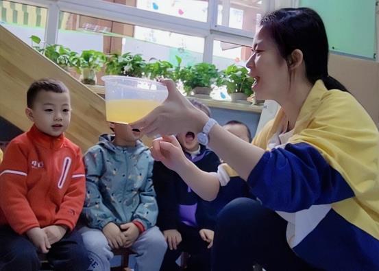 G:\飞鸟班生成课程新闻稿\飞鸟班生成课程活动照片\截图\提出猜想\提出猜想4.jpg提出猜想4