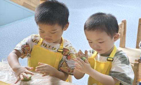 G:/20240529公众号美食课堂照片/20240529公众号美食课堂照片/截图/做汤圆（小一）2.jpg做汤圆（小一）2