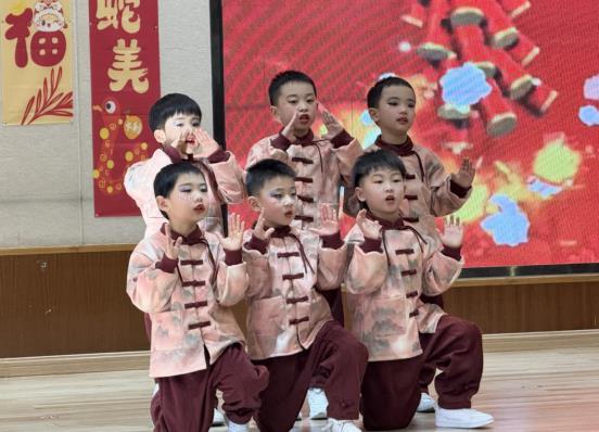 小主持大一班《骄傲的中国娃》 (3)