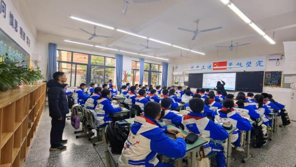 E:/2024-2025学年度下期工作/每月督学到校/2025年2月27日/微信图片_20250228170743.jpg微信图片_20250228170743