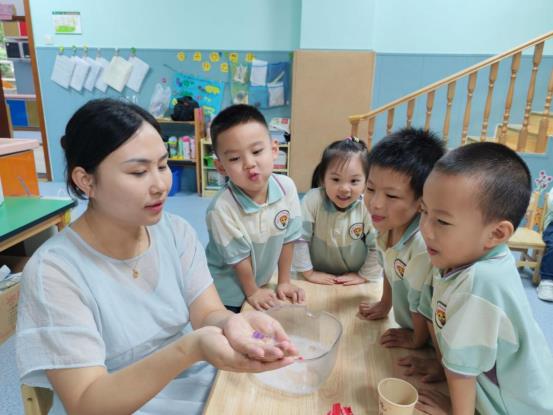 小三班张诺妤希家长