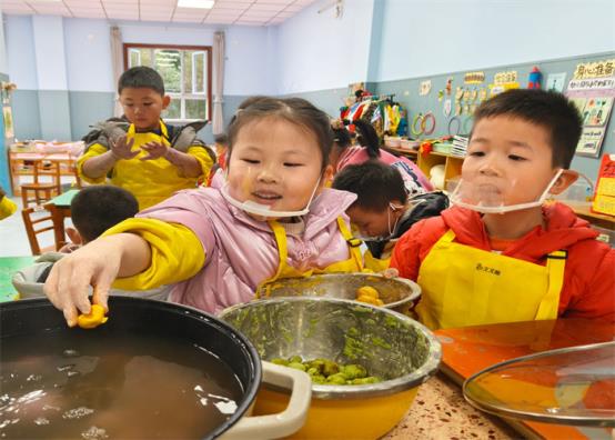 大二班煮汤圆_副本