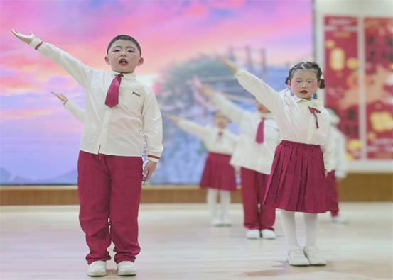 小主持大二班 《中华少年》 (2)