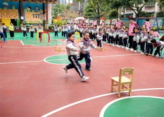 中班《鱼跃龙门》 (1)