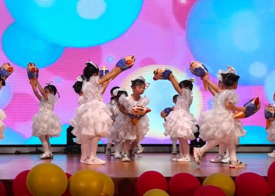 7小班舞蹈《夏日雪糕》 (1)
