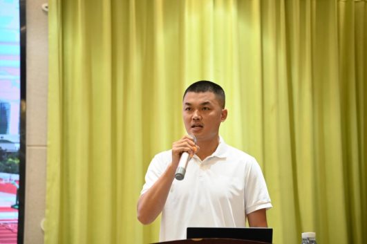 14.中学体育组吴