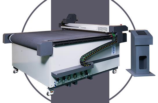 皮革切割机-脚垫切割机-振动刀切割机-全自动服装裁剪机-济南红太阳