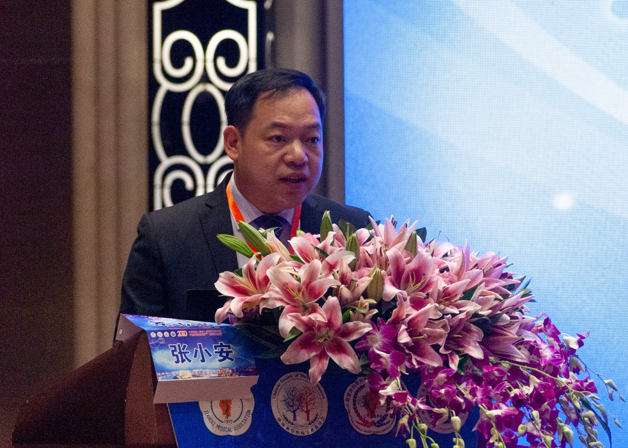 广东省人民医院介入科学术带头人,医学博士,博士研究生导师,张靖教授