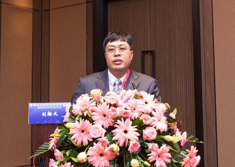 大会由广东省人民医院赣州医院神经内科主任医师刘宏文主持,他对各地