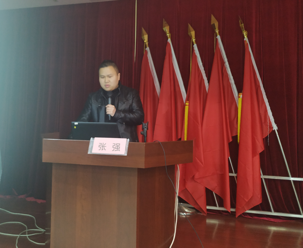 治疗模式,紧接着张强主治医师分享了一例乳腺癌和一例肺癌治疗的病例