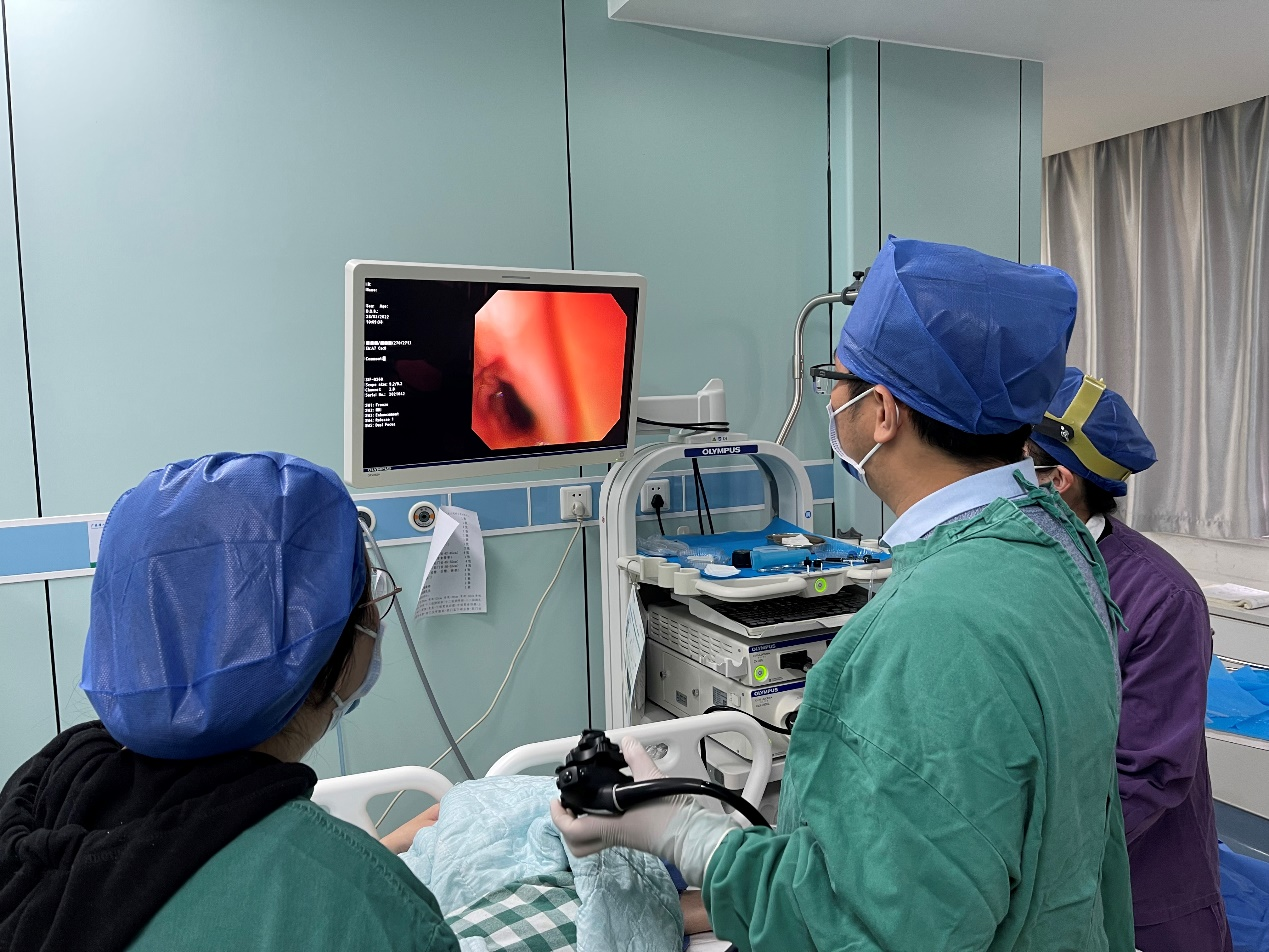 我院消化内科成功开展单气囊小肠镜检查