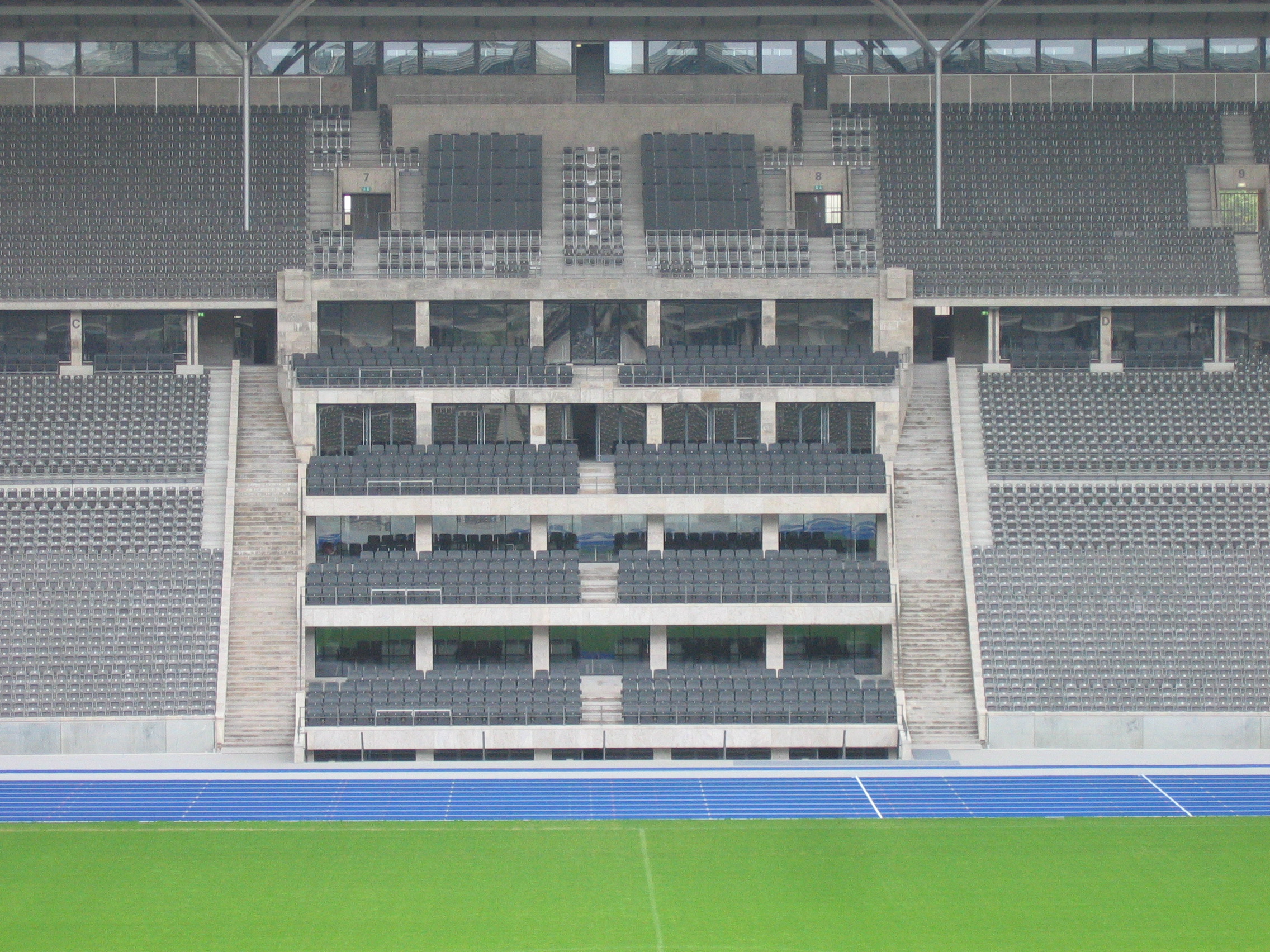 Ehrentribüne_Berliner_Olympiastadion