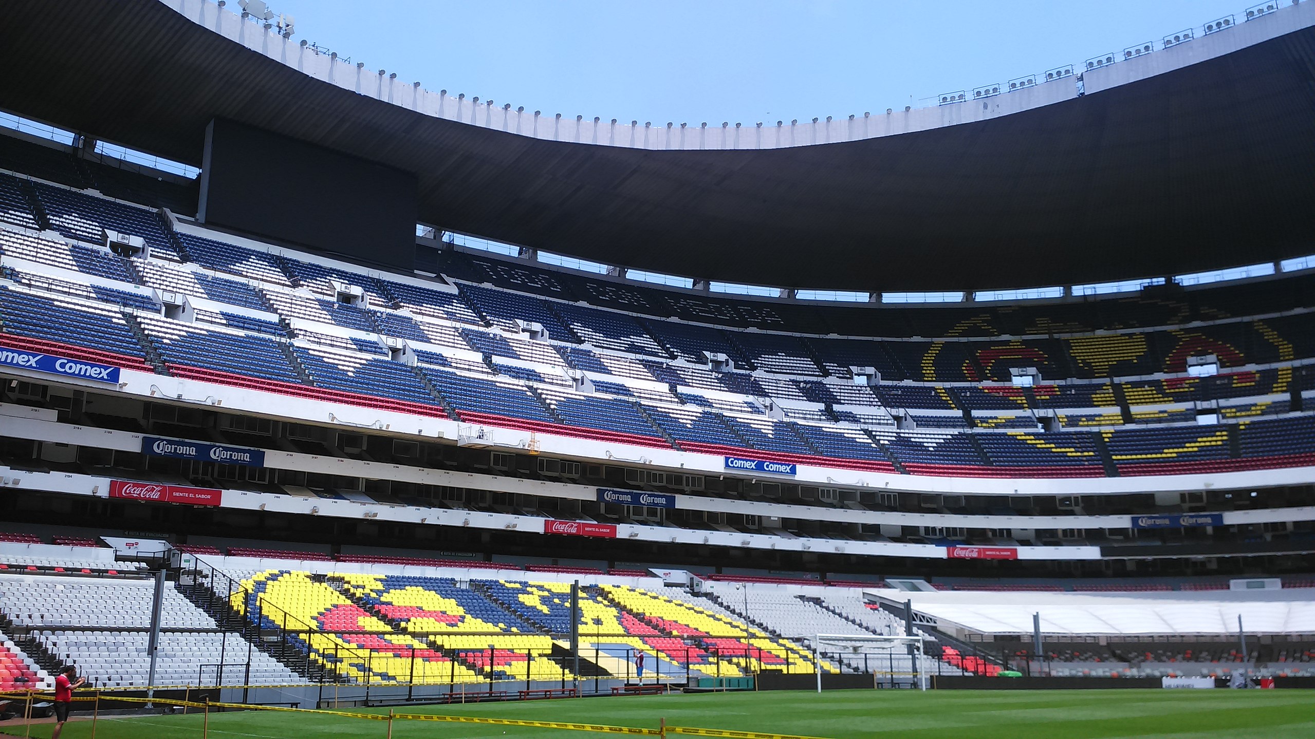 2560px-Cabecera_norte_panoramica_del_estadio_Azteca