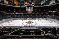 Islanders_Bruins_Hockey_23840-622000a60a987-scaled